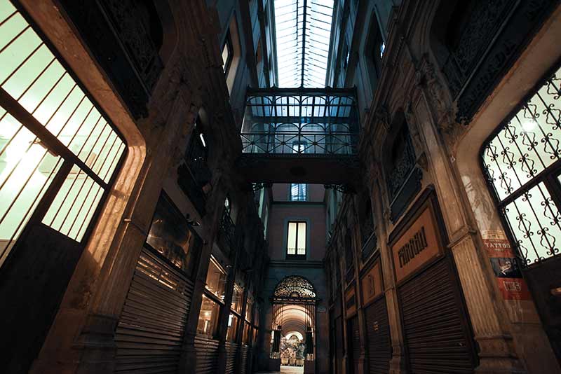 barcelone-la-nuit-securtie