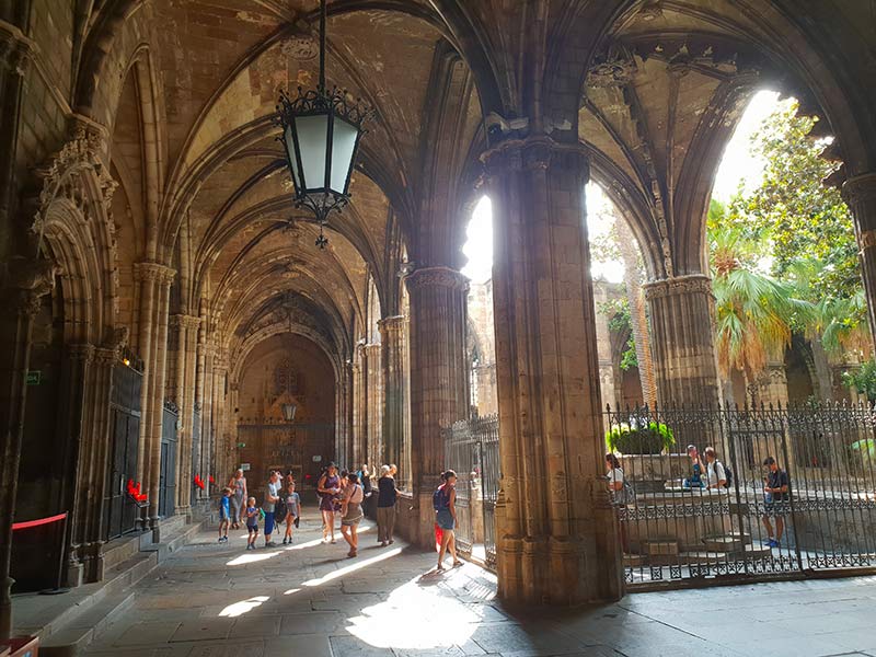 cathedrale-barcelone9