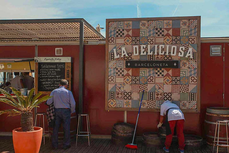 restaurant-bar-plage-barcelone