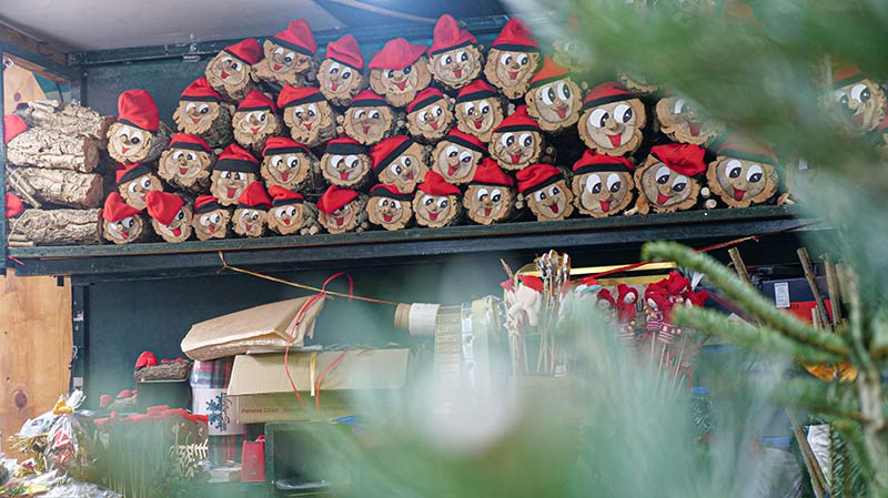 tio-barcelona-caga-tio